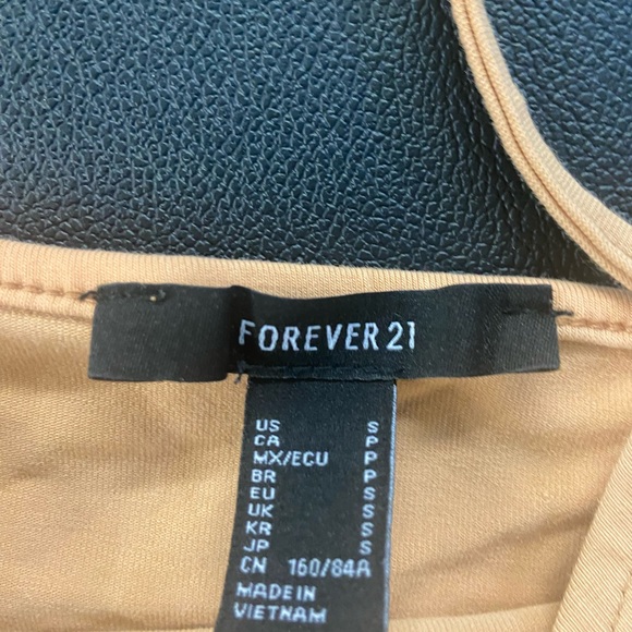 Forever 21 Tan Workout Top - Picture 2 of 2